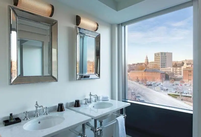 سوئیت با تخت بزرگ, Aloft Providence Downtown