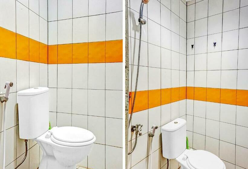 Номер Стандарт, Oyo 90692 Point Hostel