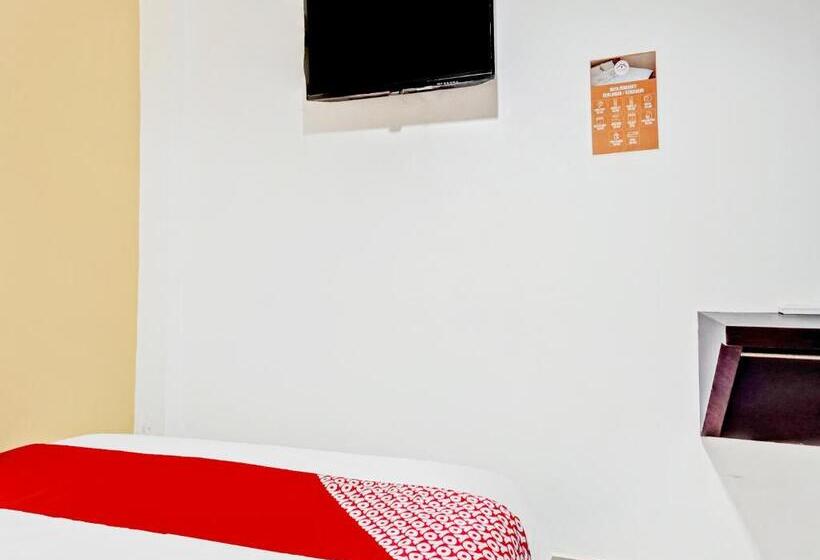 Номер Стандарт, Oyo 90692 Point Hostel