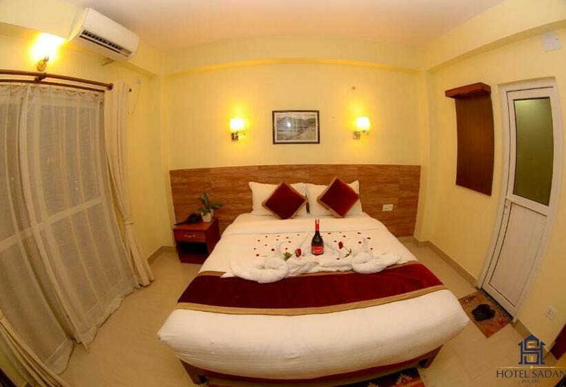 اتاق استاندارد با بالکن, Sadan