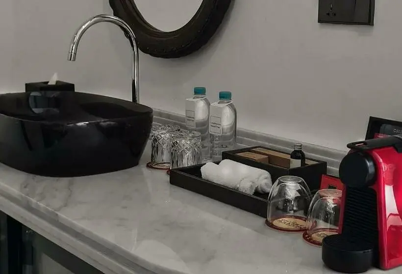 キングサイズベッドのスタンダードルーム, The Orient Jakarta, A Royal Hideaway