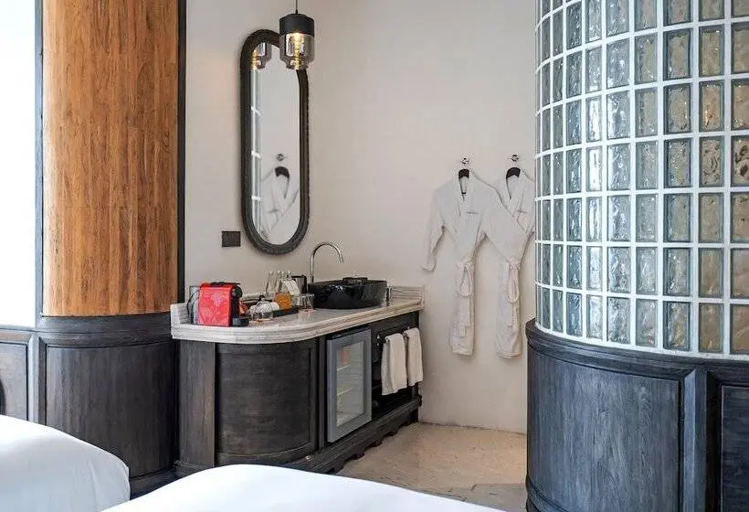 デラックスルーム, The Orient Jakarta, A Royal Hideaway