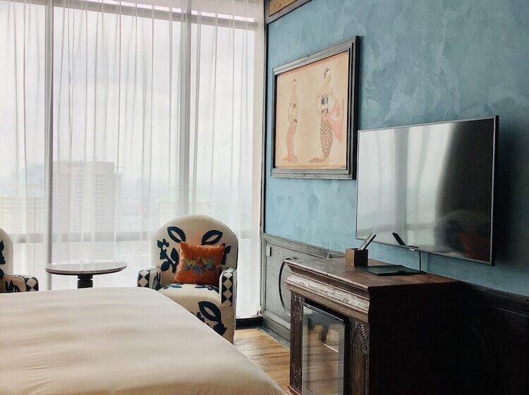 Номер Deluxe, The Orient Jakarta, A Royal Hideaway