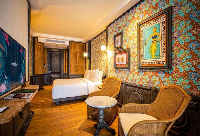 Номер Deluxe, The Orient Jakarta, A Royal Hideaway