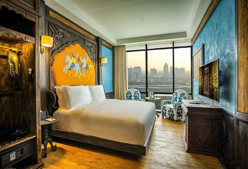 Номер Superior, The Orient Jakarta, A Royal Hideaway