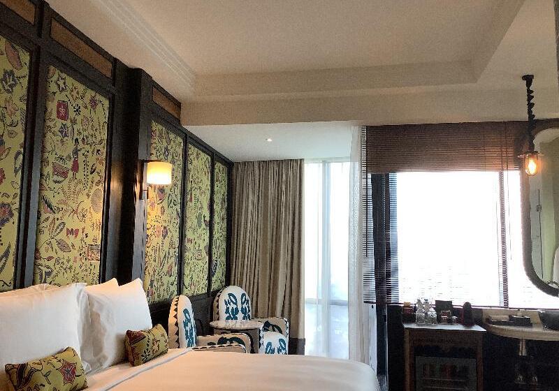 Номер Deluxe, The Orient Jakarta, A Royal Hideaway