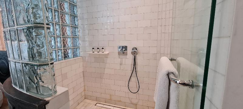 Номер Deluxe, The Orient Jakarta, A Royal Hideaway