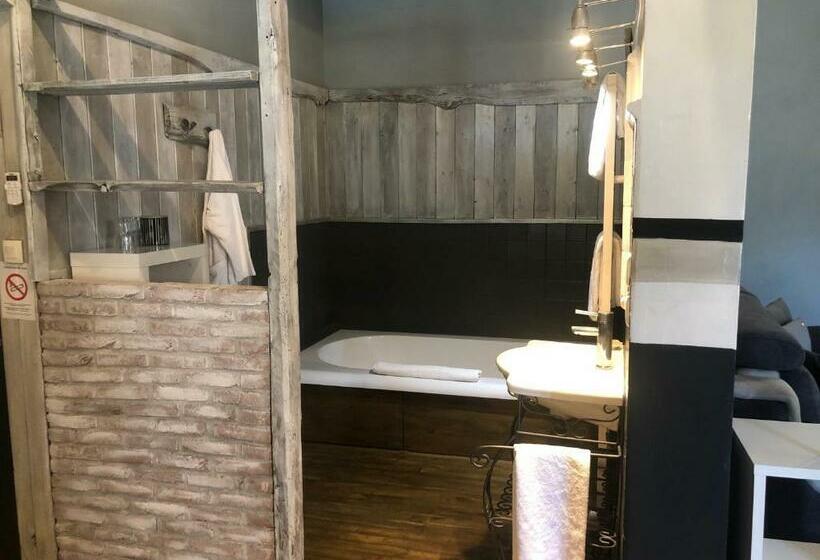 סוויטה נוף לבריכה, Restaurant Et Chambres D Hôtes La Ferme De Cornadel