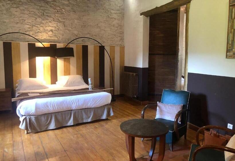 キングサイズベッドのスイートルーム, Restaurant Et Chambres D Hôtes La Ferme De Cornadel