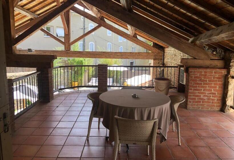 Люкс с Террасой, Restaurant Et Chambres D Hôtes La Ferme De Cornadel