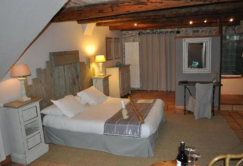 テラス付スイート, Restaurant Et Chambres D Hôtes La Ferme De Cornadel