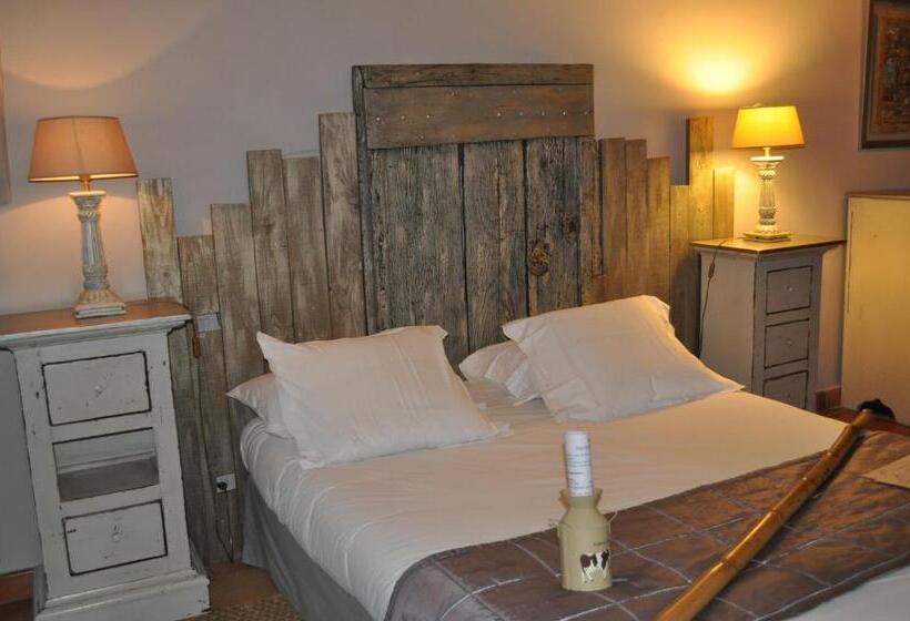 جناح مزود بتراس, Restaurant Et Chambres D Hôtes La Ferme De Cornadel