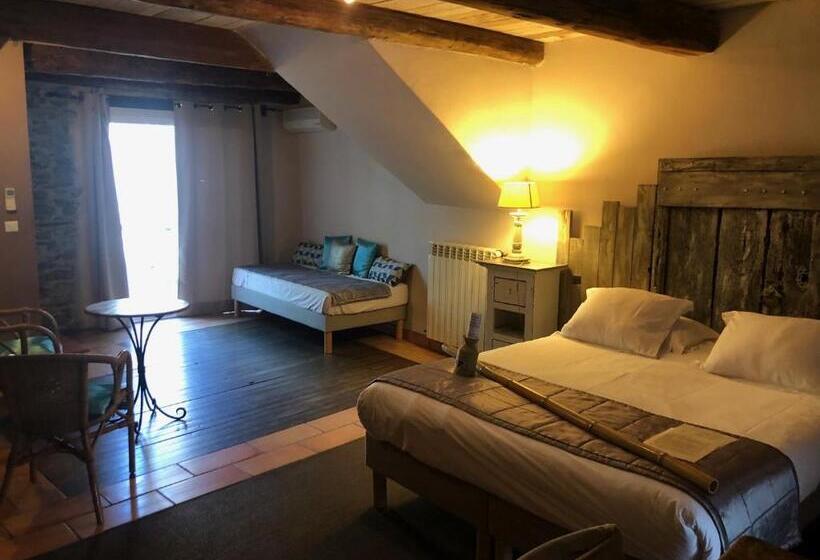 סוויטה עם טרסה, Restaurant Et Chambres D Hôtes La Ferme De Cornadel