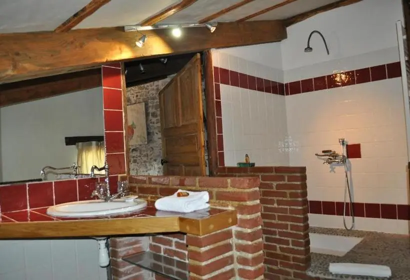 スタンダードルーム, Restaurant Et Chambres D Hôtes La Ferme De Cornadel