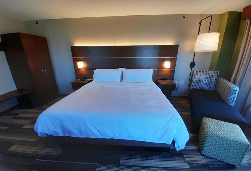 سوییت جونیور اجرایی, Holiday Inn Express Trincity, An Ihg