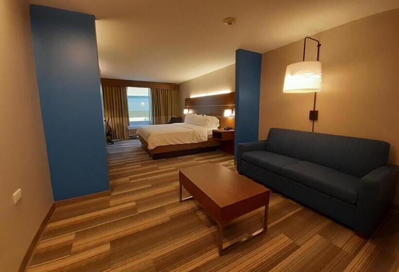 سوییت جونیور, Holiday Inn Express Trincity, An Ihg