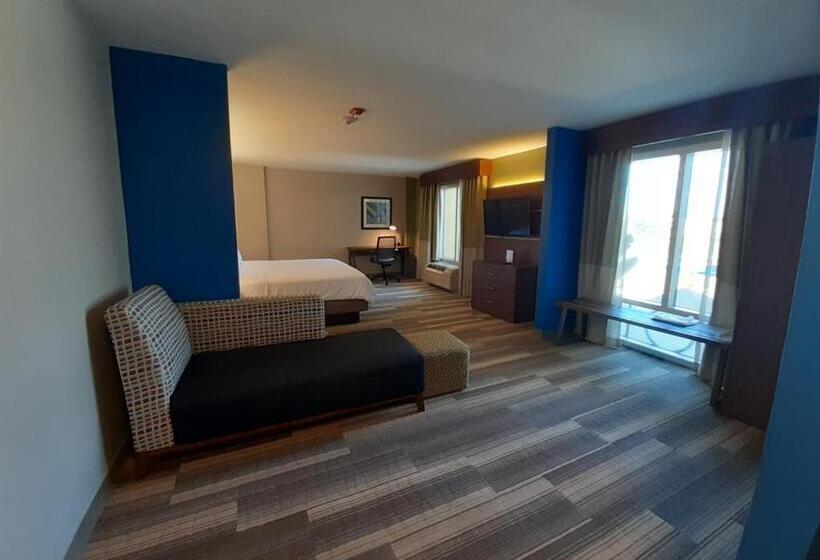 سوئیت برای معلولان, Holiday Inn Express Trincity, An Ihg