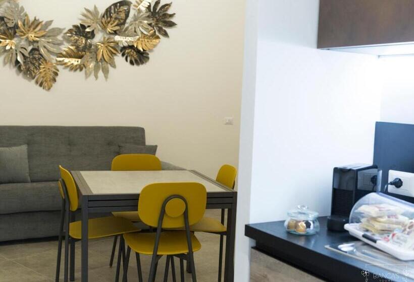 اتاق استاندارد چهار تخته, Bianca's Rooms