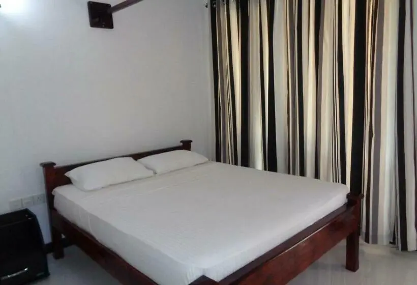 اتاق استاندارد, Man Guest Polonnaruwa