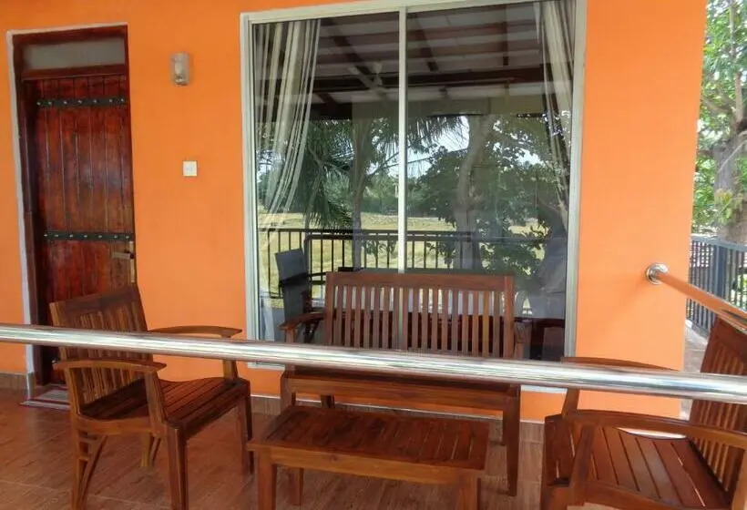 اتاق لوکس, Man Guest Polonnaruwa