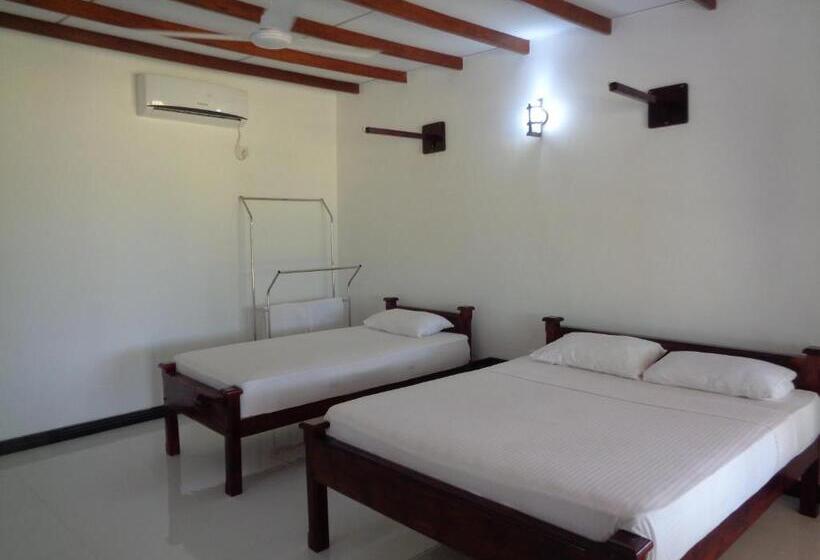 Номер Deluxe, Man Guest Polonnaruwa