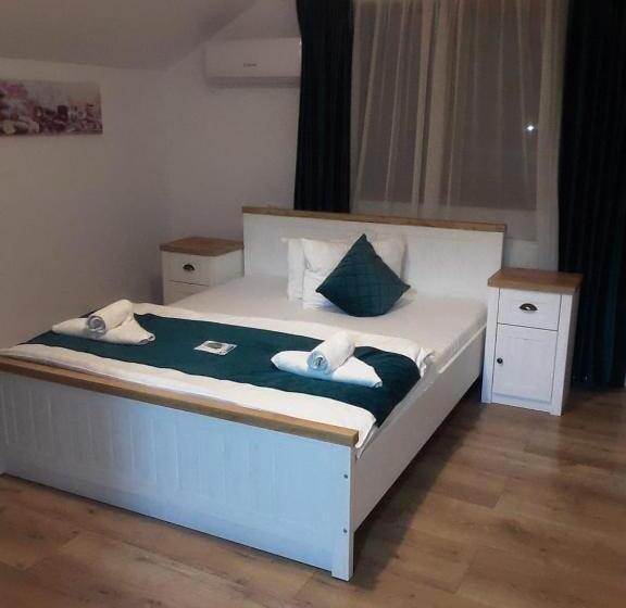 バルコニー付スイート, Pensiunea Dunavis