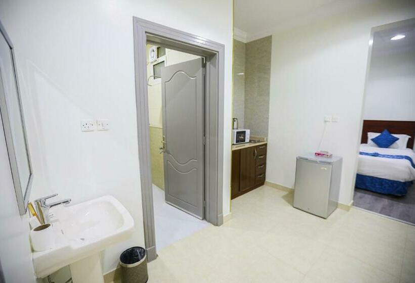 إستوديو قياسى, إطلالة الواحة للشقق المخدومة