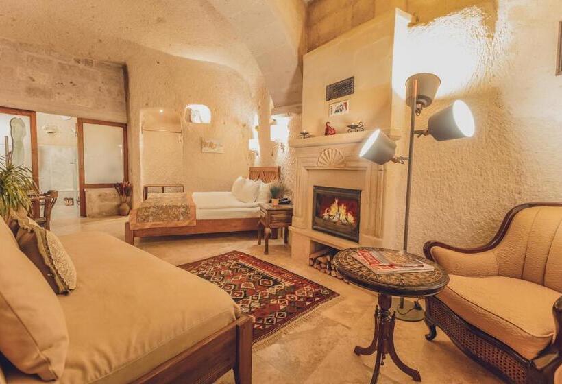 חדר סופריור עם מיטת קינג, Peristyle Cave Cappadocia  Special Class