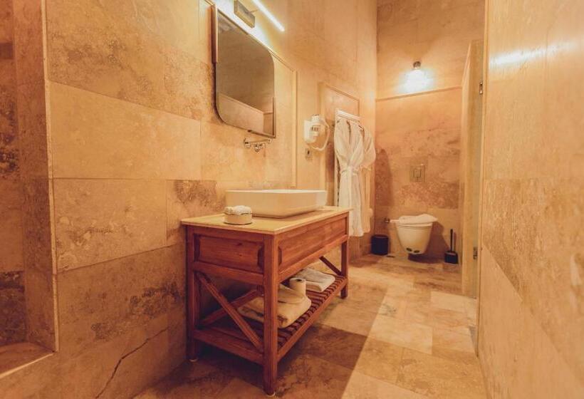 اتاق استاندارد با وان آب گرم, Peristyle Cave Cappadocia  Special Class