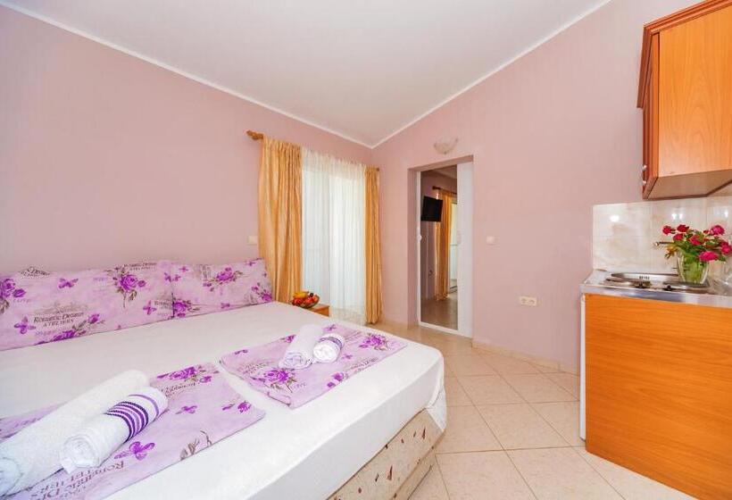 آپارتمان دوبلکس 1 خوابه, Guest House Edita