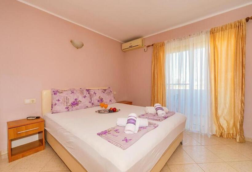 آپارتمان راحتی 1 خوابه, Guest House Edita