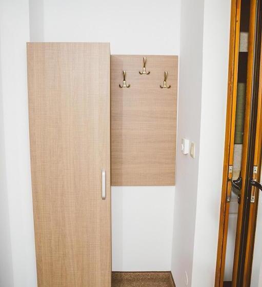 جناح عائلي, стаи за гост хит хаус и спа