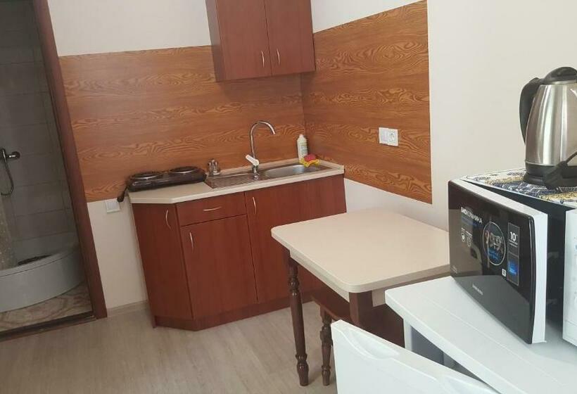 سوئیت جونیور خانوادگی, база відпочинку тростян