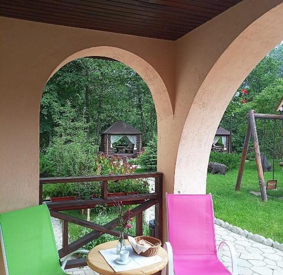 디럭스 룸 킹사이즈 침대, котедж парк славна