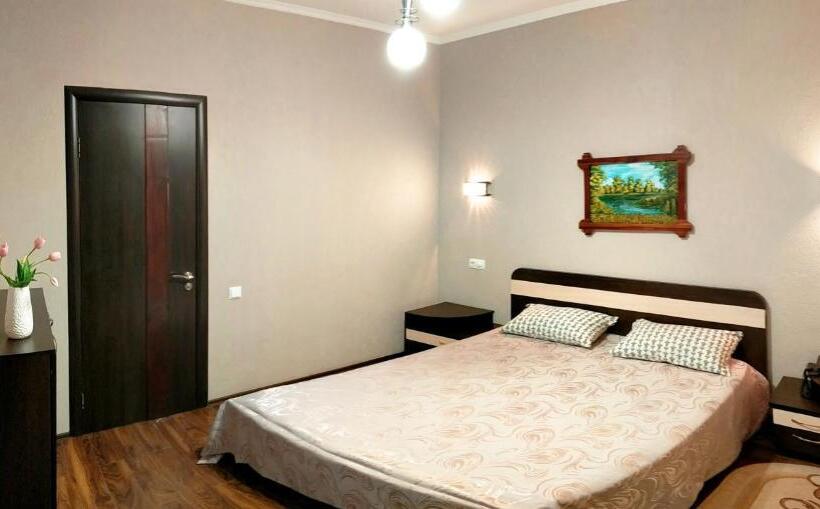 디럭스 룸 킹사이즈 침대, котедж парк славна