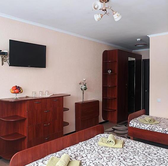 스탠다드 트리플 발코니 룸, котедж парк славна