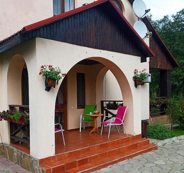 디럭스 룸 킹사이즈 침대, котедж парк славна