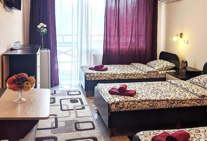 스탠다드 트리플 발코니 룸, котедж парк славна