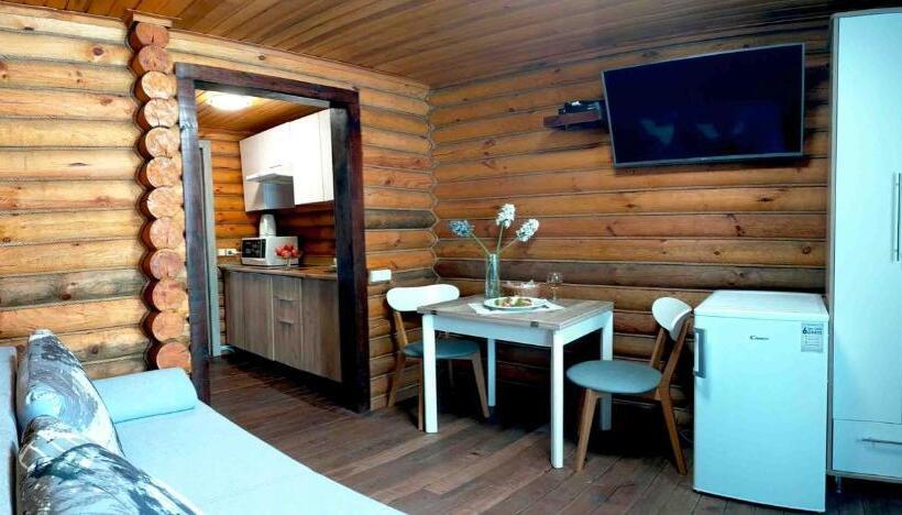 침실 1개 발코니 아파트, котедж парк славна