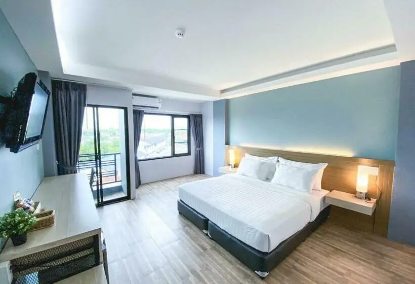 اتاق استاندارد با تخت بزرگ, Mtrio Hotel Korat