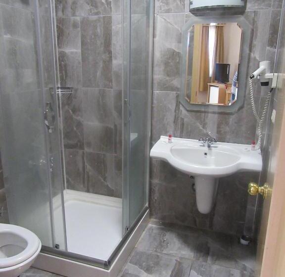 غرفة قياسية, Otel Ami̇ller