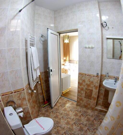 شقة غرفة نوم واحدة مزودة بشُرفة, приятелската къща