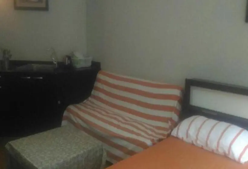 スタンダードトリプルルーム, Room In Bb   Impact Challenger Muang Thong Thani Apartment
