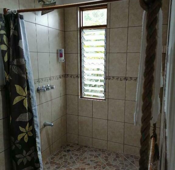 غرفة قياسية مطلّة علي البحيرة, La Ceiba Tree Lodge