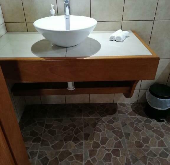 غرفة قياسية مطلّة علي البحيرة, La Ceiba Tree Lodge