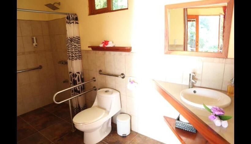 غرفة ديلوكس مطلة على البحيرة, La Ceiba Tree Lodge