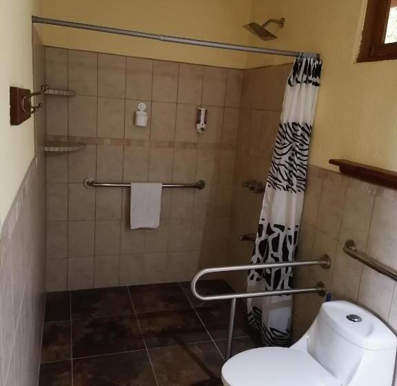 غرفة ديلوكس مطلة على البحيرة, La Ceiba Tree Lodge