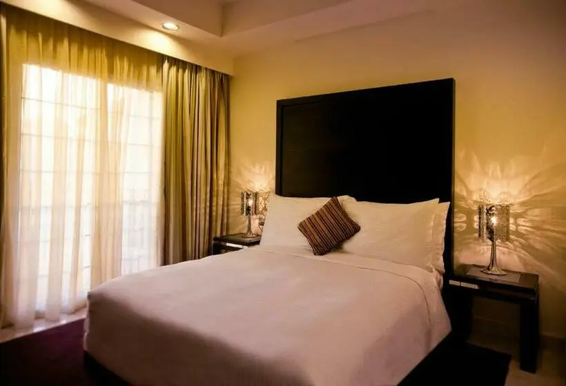 Villa 3 Makuuhuonetta, Mövenpick Beach Resort Al Khobar