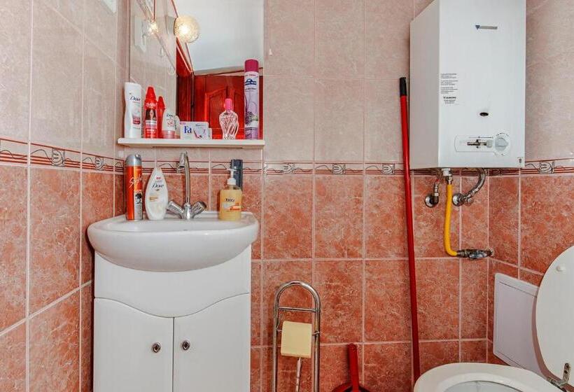 شقة غرفتين, Barokk Vendégház