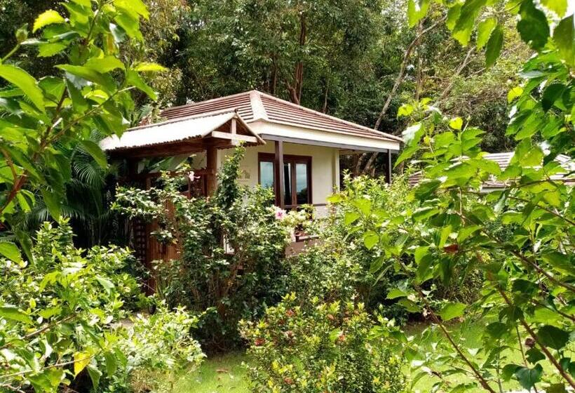 Бунгало Стандарт, Jasmin Garden Koh Kood